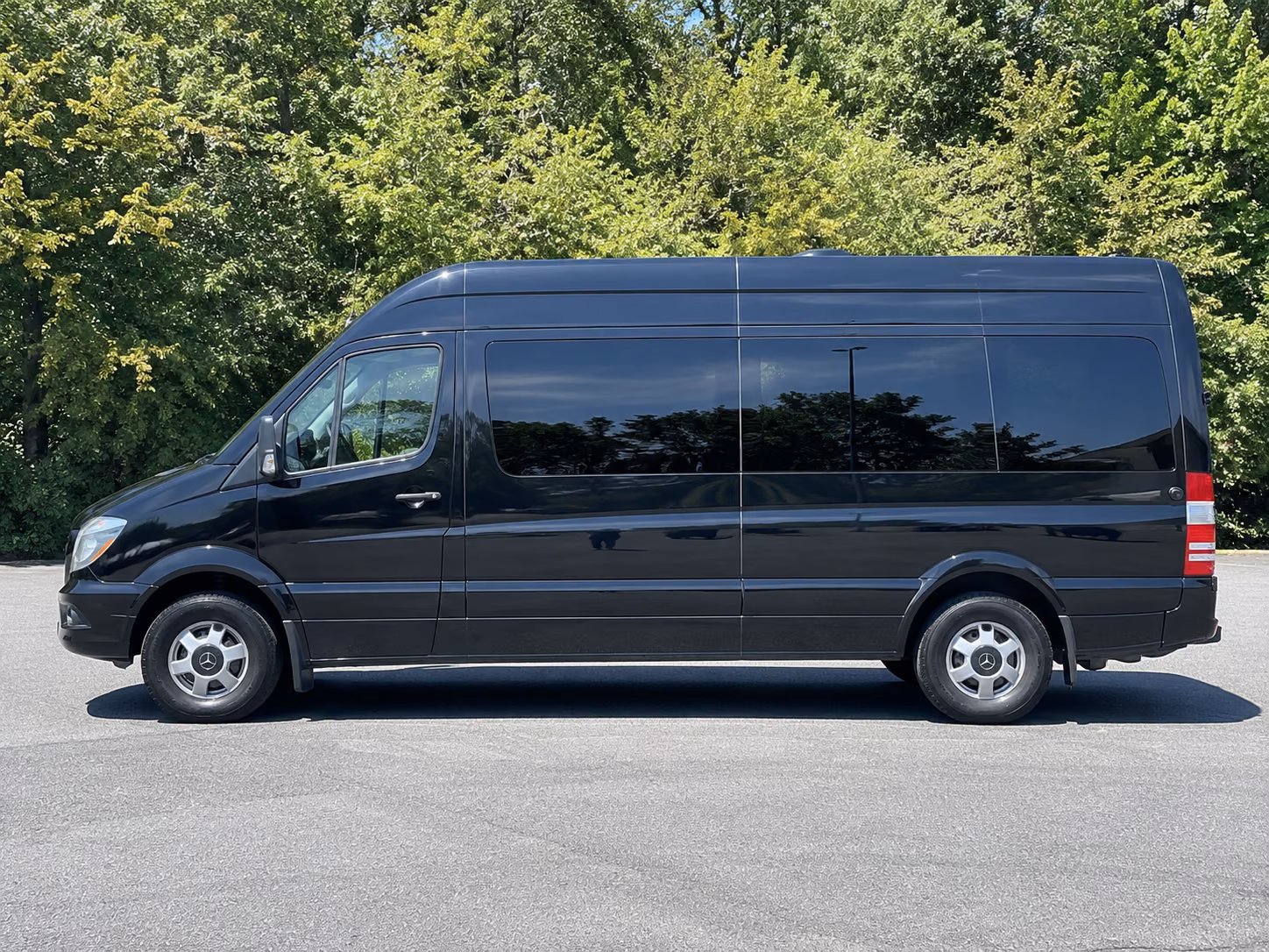 reserve transportation for your next airport transfer 1