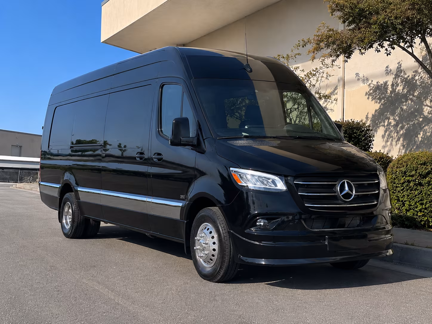 reserve transportation for your next bachelor or bachelorette party 3