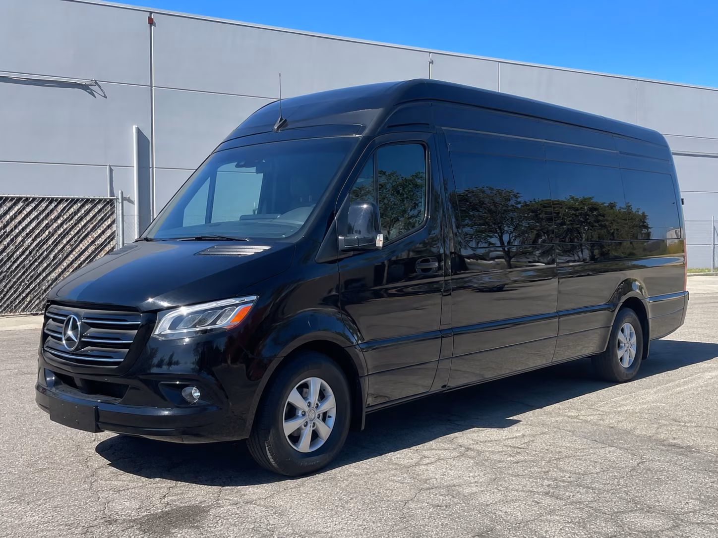 reserve transportation for your next wedding 1