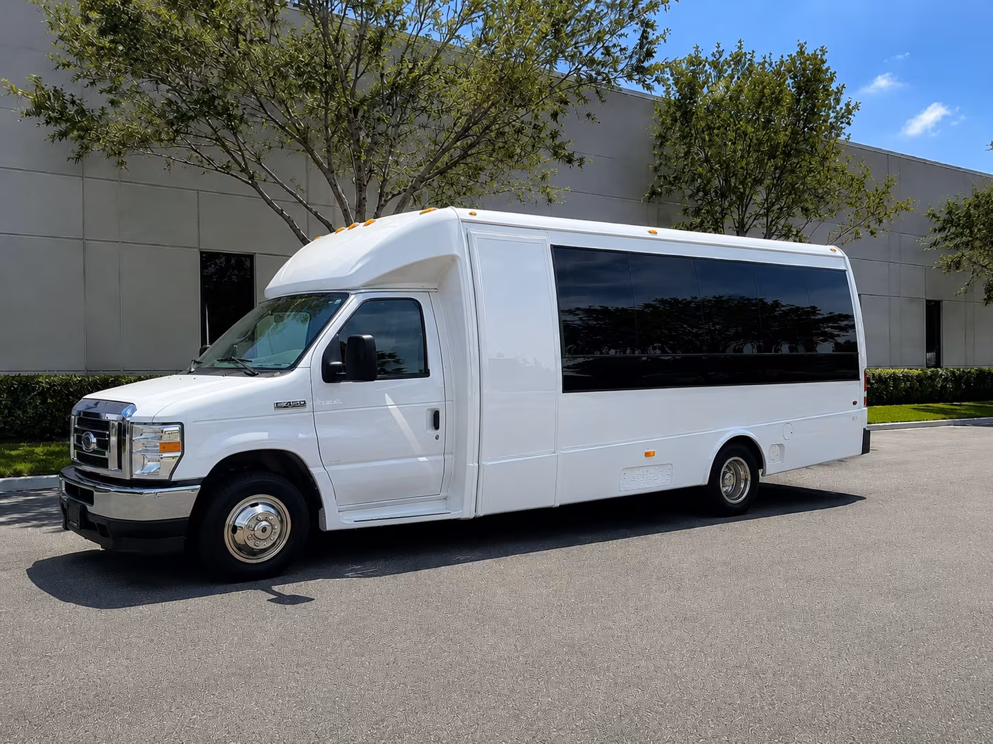 reserve transportation for your next wedding 3